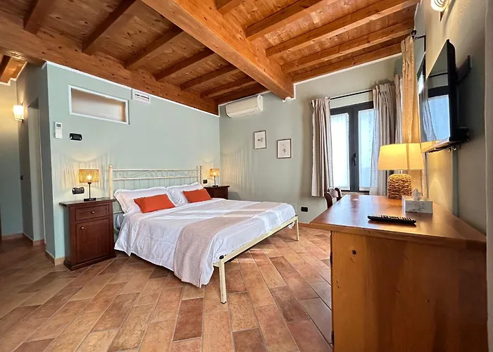 Corte Ruspecchio فندق مبيت وإفطار 4*