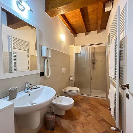 B&B Corte Ruspecchio 콰트로 카스텔라