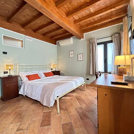 Corte Ruspecchio Bed & Breakfast *